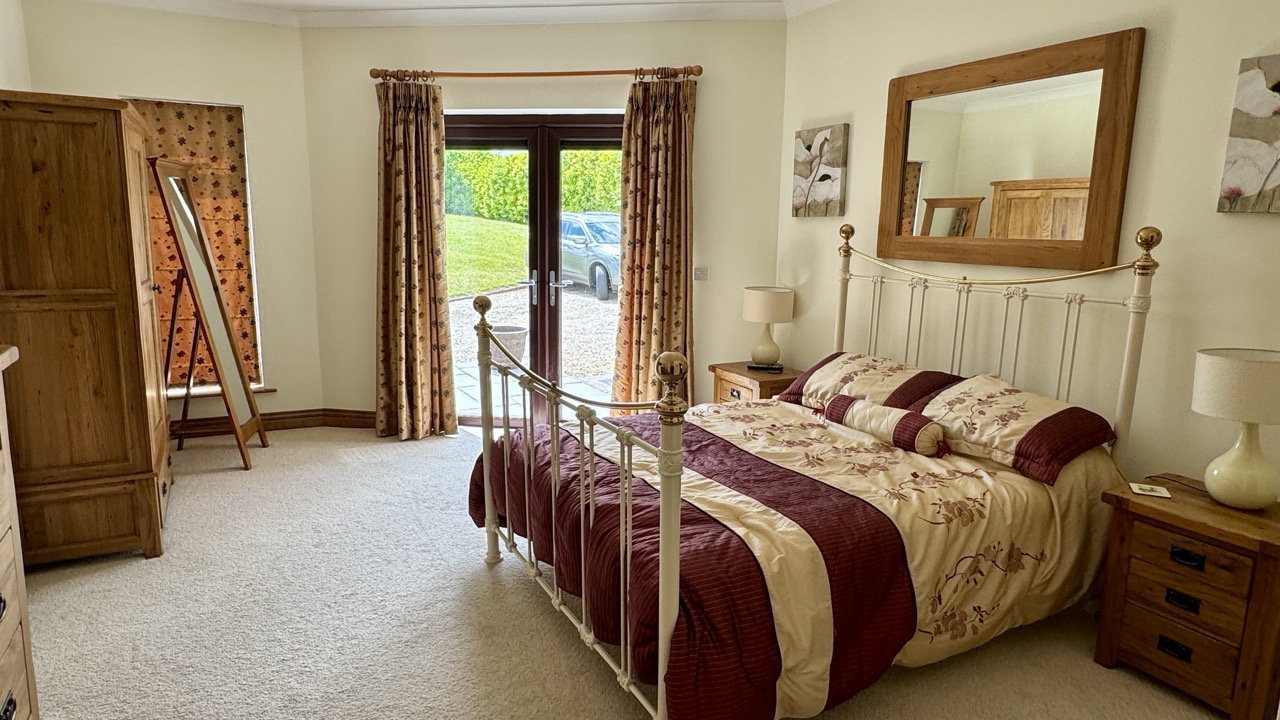 JR - Carrowntryla - Dunmore H54 E224 - 44 Large