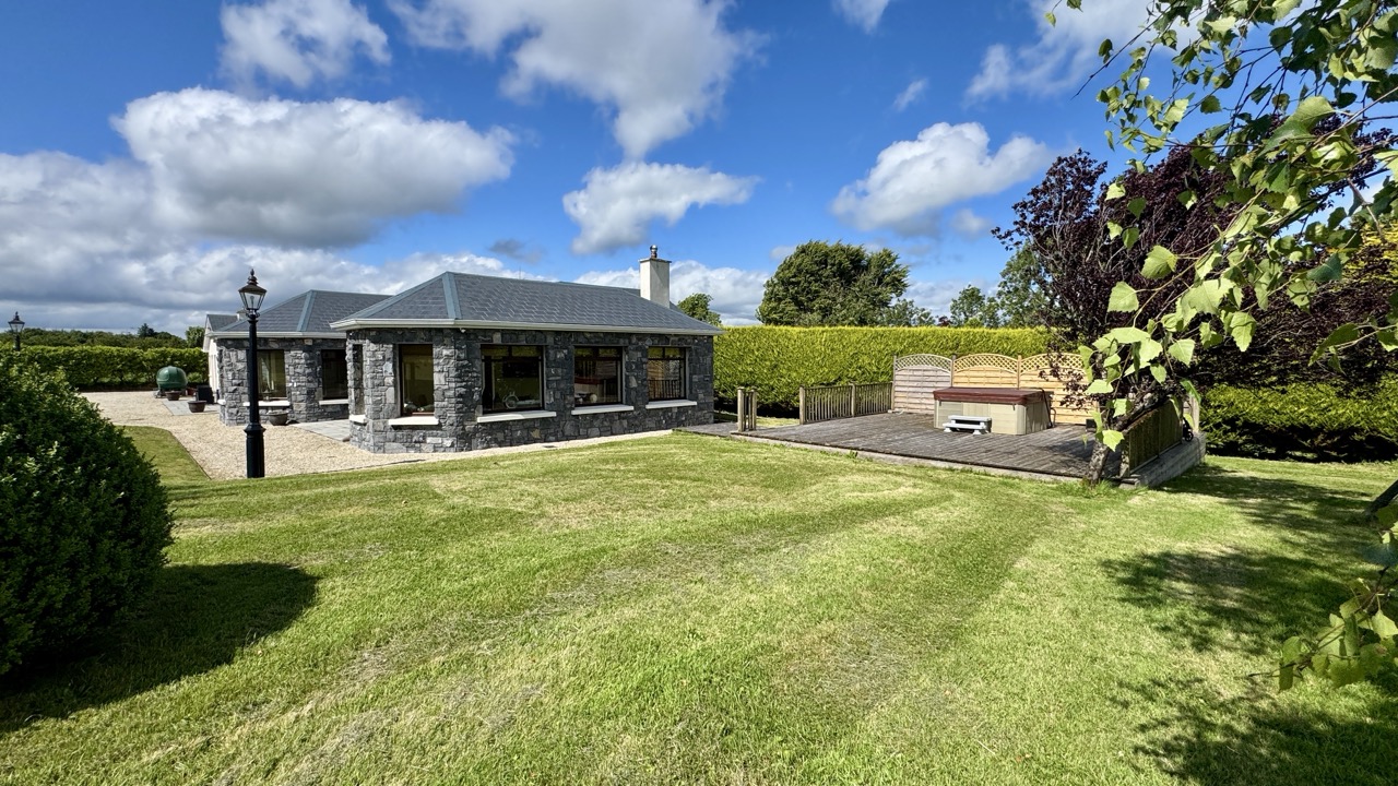 JR - Carrowntryla - Dunmore H54 E224 - 68 Large