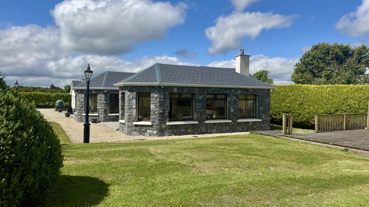 JR - Carrowntryla - Dunmore H54 E224 - 69 Large