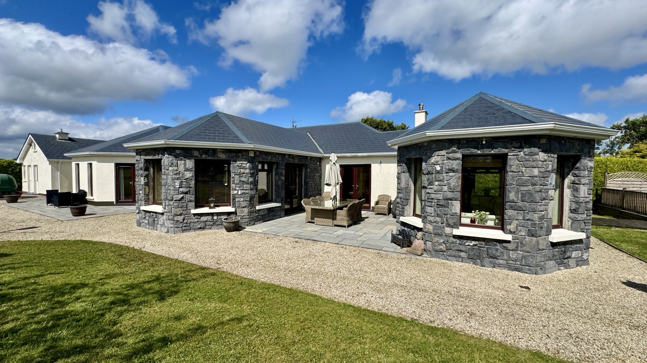 JR - Carrowntryla - Dunmore H54 E224 - 72 Large