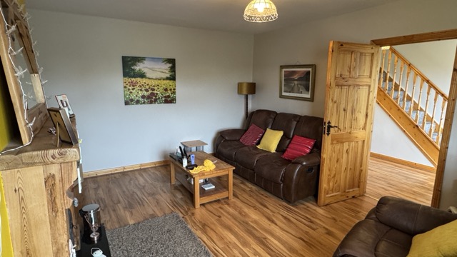 JRA - 25 GLYNDALE - 1 Medium