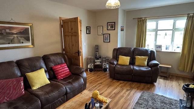 JRA - 25 GLYNDALE - 2 Medium